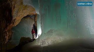 WetterReporter in der größten Eishöhle der Welt 08052017 [upl. by Butterfield]