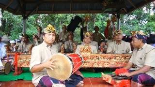 Balinese Gamelan  Tabuh LASEM  PENGECET [upl. by Eran]