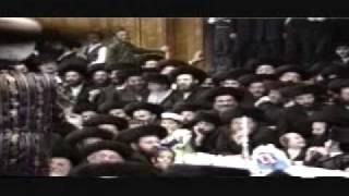 Bobov Rebbe Ztquotl Dancing at Purim Tish [upl. by Merp]