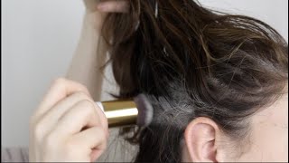 How to Apply Powder Dry Shampoo  Daily Dry Shampoo [upl. by Mcnamee625]