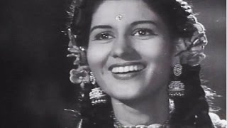 Chand Ghatne Laga Raat Dhalne Lagi  Geeta Dutt  Shashikala  Shart Hindi Song [upl. by Yur868]