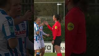 Merkwaardig scheidsrechter fluit af terwijl Heerenveen v scoort 🤨 [upl. by Sexela]