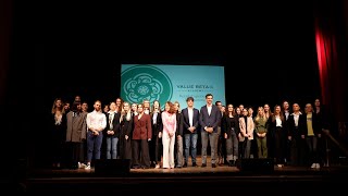 Fidenza PR al teatro Magnani la cerimonia di fine anno della ‘’Value retail academy’’ [upl. by Eydnarb677]