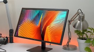 LG UltraFine 5K Display a worthy MacBook Pro companion [upl. by Kippar878]