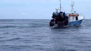 Trawler loses its net on reef 18th July 2015 [upl. by Ayres]