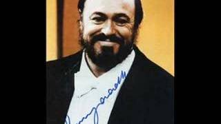 Pavarotti gets laughed at Spirito gentil live 1974 [upl. by Tnarb]