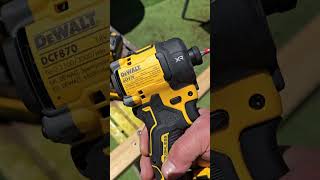 Dewalt DCF870 loves speed 2 75x43 mm screws [upl. by Ebby233]