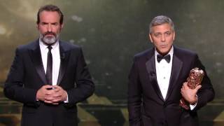 Jean Dujardin traducteur officiel de George Clooney  César 2017 [upl. by Eitnom253]