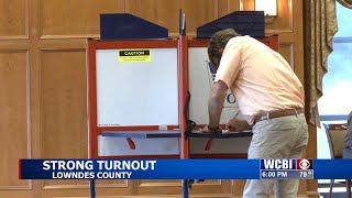 Long lines of voters seen at the precincts of Lowndes County [upl. by Norwood]