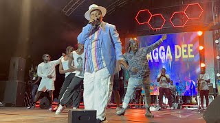 Ragga Dee Akyamudde Abadigize mu Concert ya Afrigo Band [upl. by Eirdua]