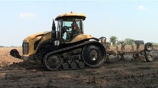 MT765  Trivomere Annovi  Hard Ploughing in Italy 2013 [upl. by Nytnerb]