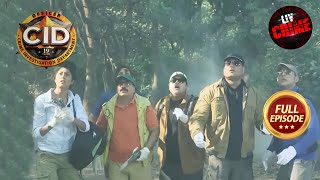 A Sudden Attack On CID Officers In The Jungle CID Jungle Seriesसीआईडी  31122022  Full Episode [upl. by Rozanne]