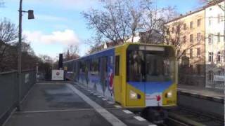 UBahn Berlin HkZug als Weihnachtszug im Bahnhof Schlesisches Tor HD [upl. by Aran]