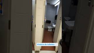 Une HISTOIRE de TOILETTES 🚽 au QUÉBEC 🧐  toilette pictogramme mdr [upl. by Haianeb]