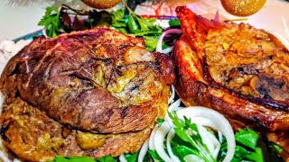 Рулька свиная запечённая в духовке в рукаве цыганка готовит Gipsy cuisine猪脚烤套 [upl. by Inava]