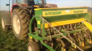 Sursemis avec MASSEY FERGUSON 6245 amp ATCHISON [upl. by Ijuy586]