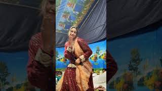 Suhana begum ❤️ kashmiri song by Singer Aqib [upl. by Schwitzer51]