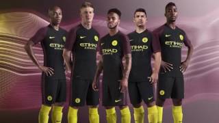 Le maillot extérieur de Manchester City 20162017 [upl. by Cicily711]