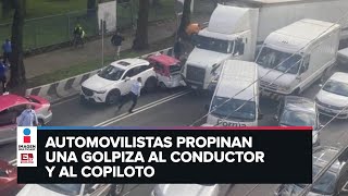 Al tratar de huir de accidente tráiler embiste a varios autos en Iztacalco [upl. by Beaufert]