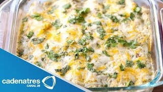 Receta de Enchiladas de queso oaxaca y pollo con salsa verde cremosa [upl. by Secnirp44]