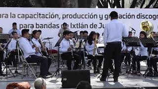 Tú yo bailando un DANZÓN en el zócalo de OAXACA No sé piénsalo 😉 😉 🎵 🎶 🎼 💃🏾 🕺🏾 [upl. by Jaeger92]