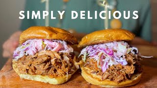 Caterer reveals how to make the PERFECT Pulled Pork Burger Easy recipe which anyone can make [upl. by Xilef]