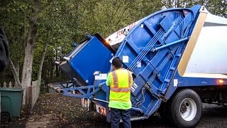 International 4900  McNeilus Standard Rear Load Garbage Truck [upl. by Notselrahc]