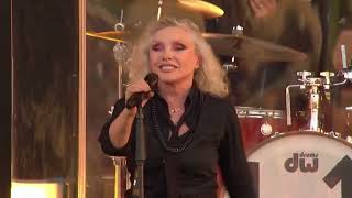 Blondie  FunDenis  Live Video [upl. by Milewski146]