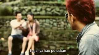 Judika  Aku Yang Tersakiti lirik Official Video [upl. by Llehcear]