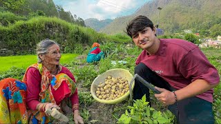 Amma ke saath kia khet me kaam in village 😍 [upl. by Baskett]