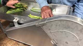 Shelling peas the right way [upl. by Gabriell]