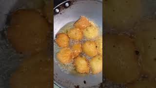 Urad daal ka vada ll yummy food 😋 amp tasty ll ytshortviralvideo [upl. by Aro376]