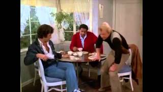 Captain Dobey Youre Dead A Starsky and Hutch Review [upl. by Suoiluj]