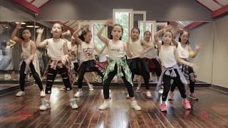 Piranha  Lamita Academy  Zumba Dance Workout  Lamita [upl. by Repsihw300]