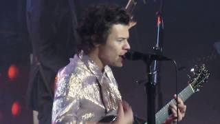 Carolina  Harry Styles  7118  Xcel Energy Center  St Paul MN [upl. by Nwhas]