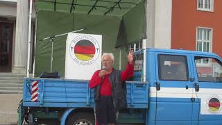 quotOffenes Mikrophonquot in Rathenow 1652018 bei der Spontandemo vom quotBürgerbündnis Havellandquot [upl. by Atiuqin]