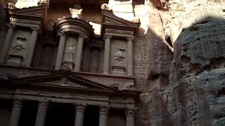 AlKhazneh de Schatkamer in Petra Jordanië [upl. by Kora]