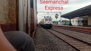 Seemanchal express crossing at full speed  Anand Vihar T Jogbani seemanchal express [upl. by Marciano486]