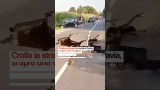 Crolla la strada tra Lodi e Pavia e si apre una voragine un auto si ferma a pochi metri dalla buca [upl. by Anihpled]