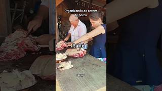 Organizando as carnes de porco [upl. by Ruthy237]