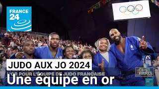 JO 2024  Riner offre lor olympique à léquipe de France de judo • FRANCE 24 [upl. by Dori]