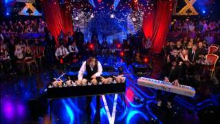 Richard Louis Dray performing with Henry Dagg at Jools Holland Hootenanny2010mpg [upl. by Bailey]