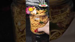 How to make South Indian Mixture Namkeen Recipe  Spicy Garlic Mixture Namkeen  Lasun Chivda recipe [upl. by Aletse]