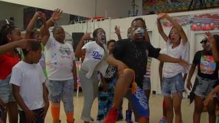 Clowning vs Krumping [upl. by Anelas]