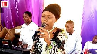 La Main invisible 2ème volet  Sr FÉLICITÉ MPUTU chante Sr Jeanne Witaba [upl. by Rawlinson840]