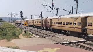 train number 07671 Guntakal to bodhan arriving mahabubnagar railway station [upl. by Schlicher]