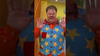 Can you sign Shiny with Mr Tumble makaton somethingspecial learning ytshorts [upl. by Yornoc]