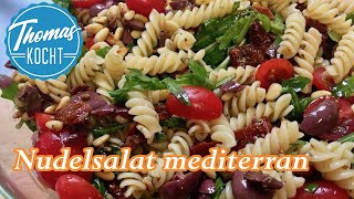 Mediterraner Nudelsalat mit Tomaten und Rucola  perfekte Beilage zum Grillen  Thomas kocht [upl. by Noda761]