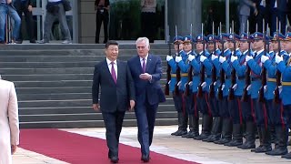 Serbian President Holds Welcome Ceremony for Xi Jinping [upl. by Htebesile]