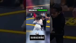 quotVeja Esta Lutadora de JiuJitsu Aplicar Uma Chave de Braço Perfeitaquot mma boxing ufc [upl. by Guadalupe]